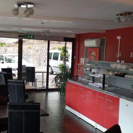 Le Relais De Monti Hotell Menton Exteriör bild