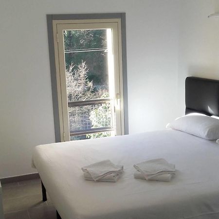 Le Relais De Monti Hotell Menton Exteriör bild